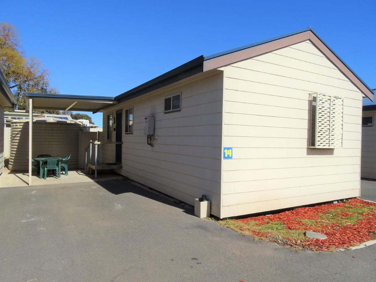 Motel Moonta Bay Cabins à Port Moonta Extérieur photo