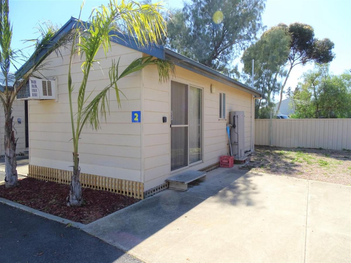 Motel Moonta Bay Cabins à Port Moonta Extérieur photo